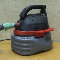 Husky  2.5 Gallon Wet / Dry Shop Vacuum